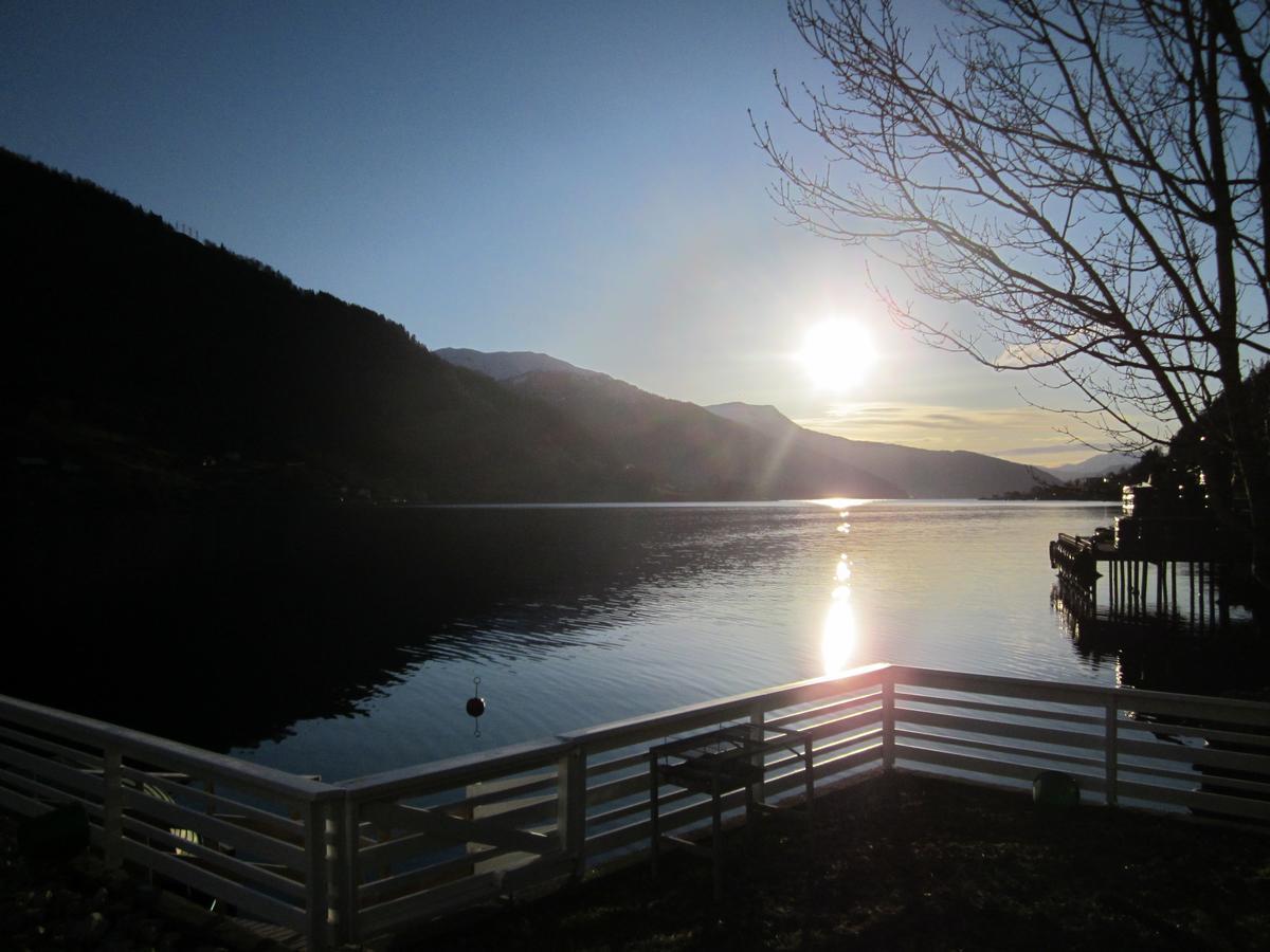 Der Fjordtraum In Balestrand Direkt Am Wasser エクステリア 写真